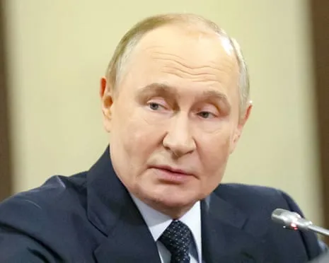 No Evidence Indicates Putin Desires Negotiated Settlement in the Conflict, Asserts Departing British Spy Leader