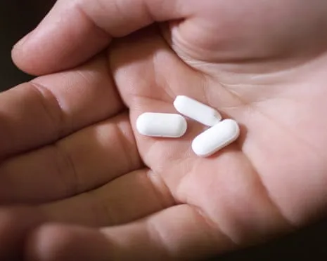 Low-Dose Aspirin Demonstrates Major Benefit in Stopping Bowel Cancer Return, Trial Confirms