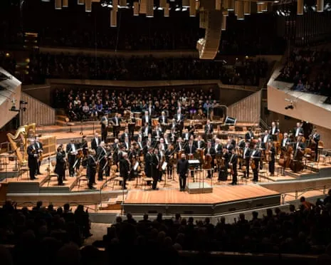 Composer Schoenberg: Concerto for Violin, Transfigured Night, Die Jakobsleiter Album Review – A Fascinating and Impressive Collection